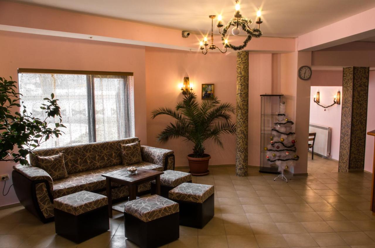 Family Hotel Virgin Ribarica Extérieur photo
