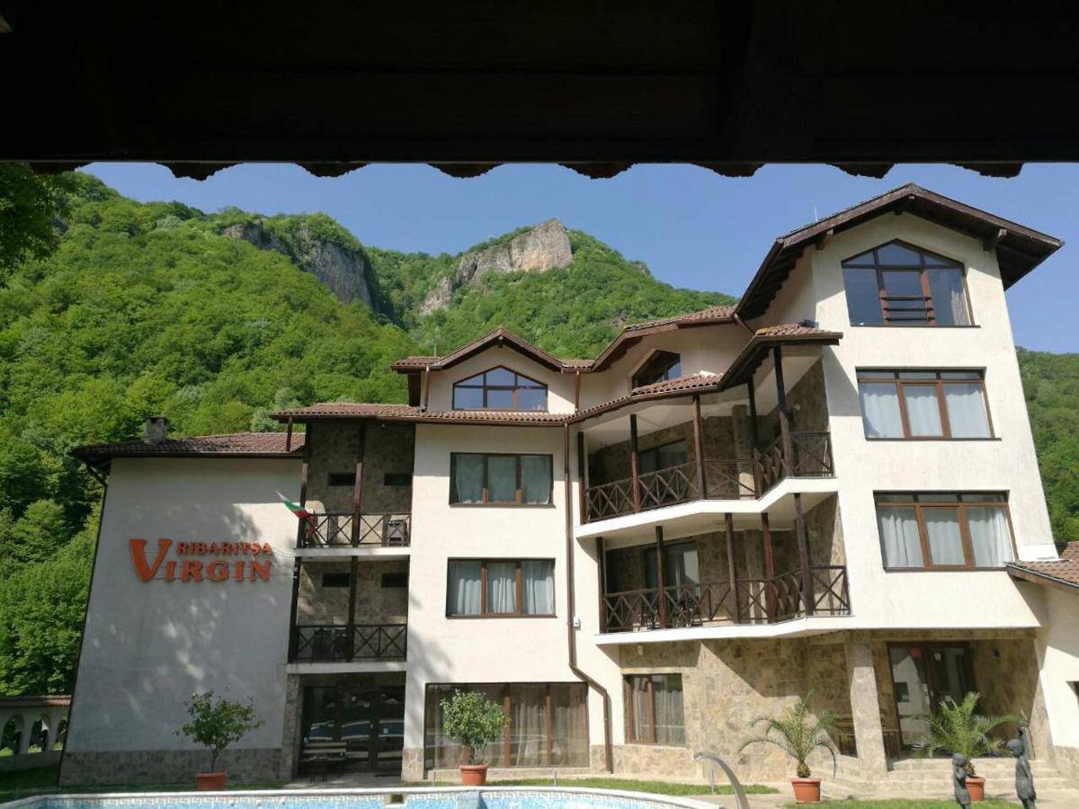 Family Hotel Virgin Ribarica Extérieur photo