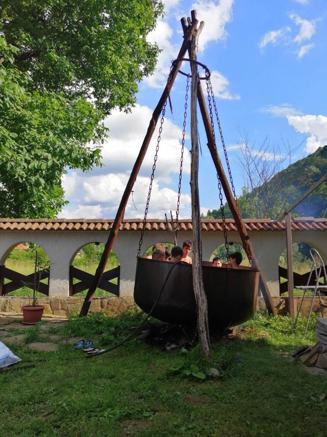 Family Hotel Virgin Ribarica Extérieur photo