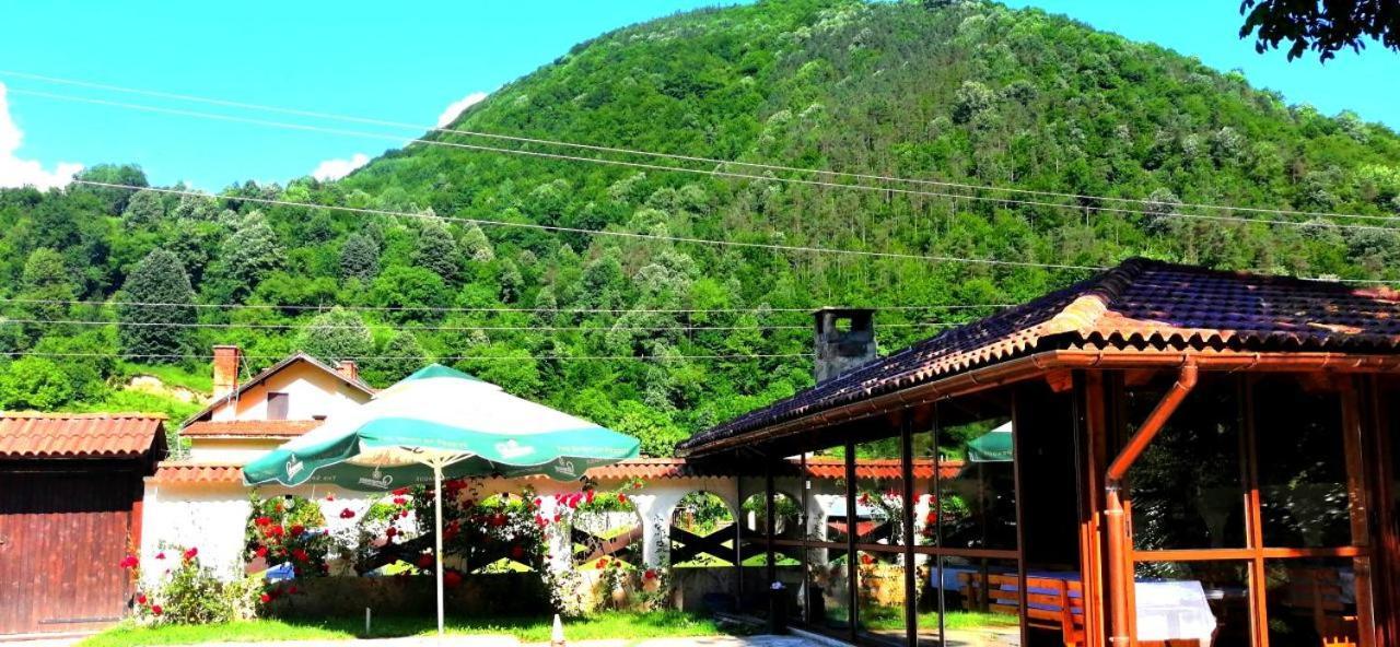 Family Hotel Virgin Ribarica Extérieur photo