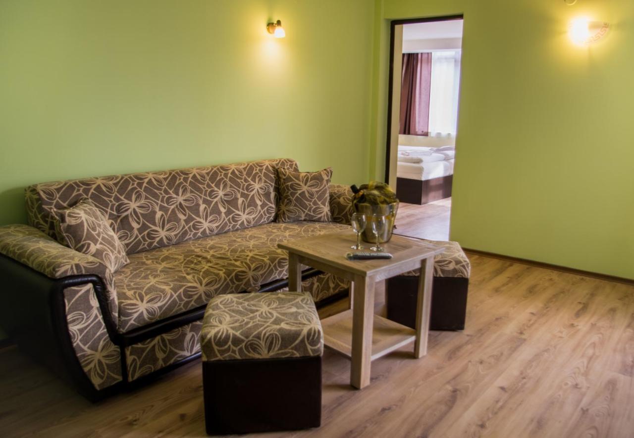 Family Hotel Virgin Ribarica Extérieur photo